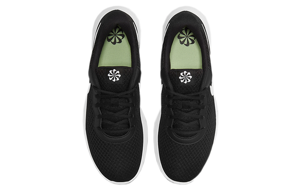 Nike Tanjun