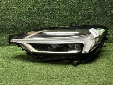Фара левая Volvo XC60 2 (2017-2021) LED