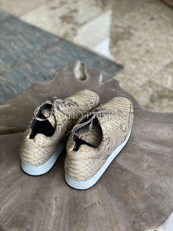 Кроссовки из кожи питона SH-167