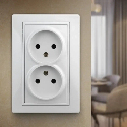 Розетка Intro Plano 1-204-01 без заземления двойная 2х2P 16А-250В IP20 скрытой установки Plano белая