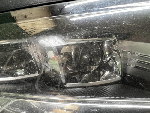 Битая Фара правая Land Cruiser 300 (21-нв) LED