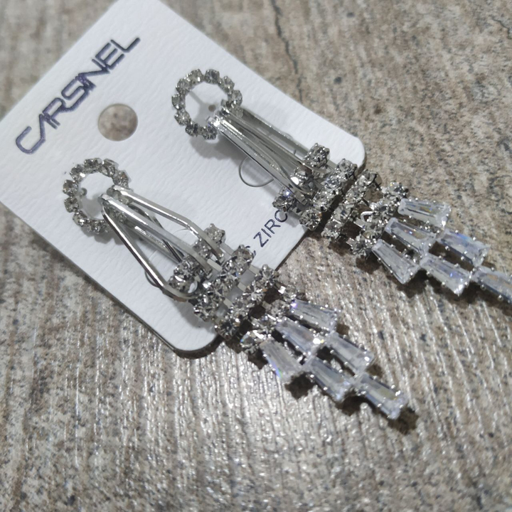 Серьги-гвоздики Cubic Zirconia Фелиция стразы кристаллы цвет прозрачный металл серебристый