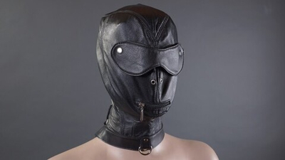 Шлем с ошейником и шорами (Цвет: черный)