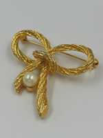 Брошь Бант с «жемчугом» AAi