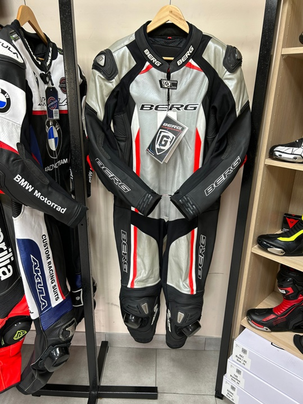 Мотокомбинезон цельный кожаный Berg Speed Red-White 52