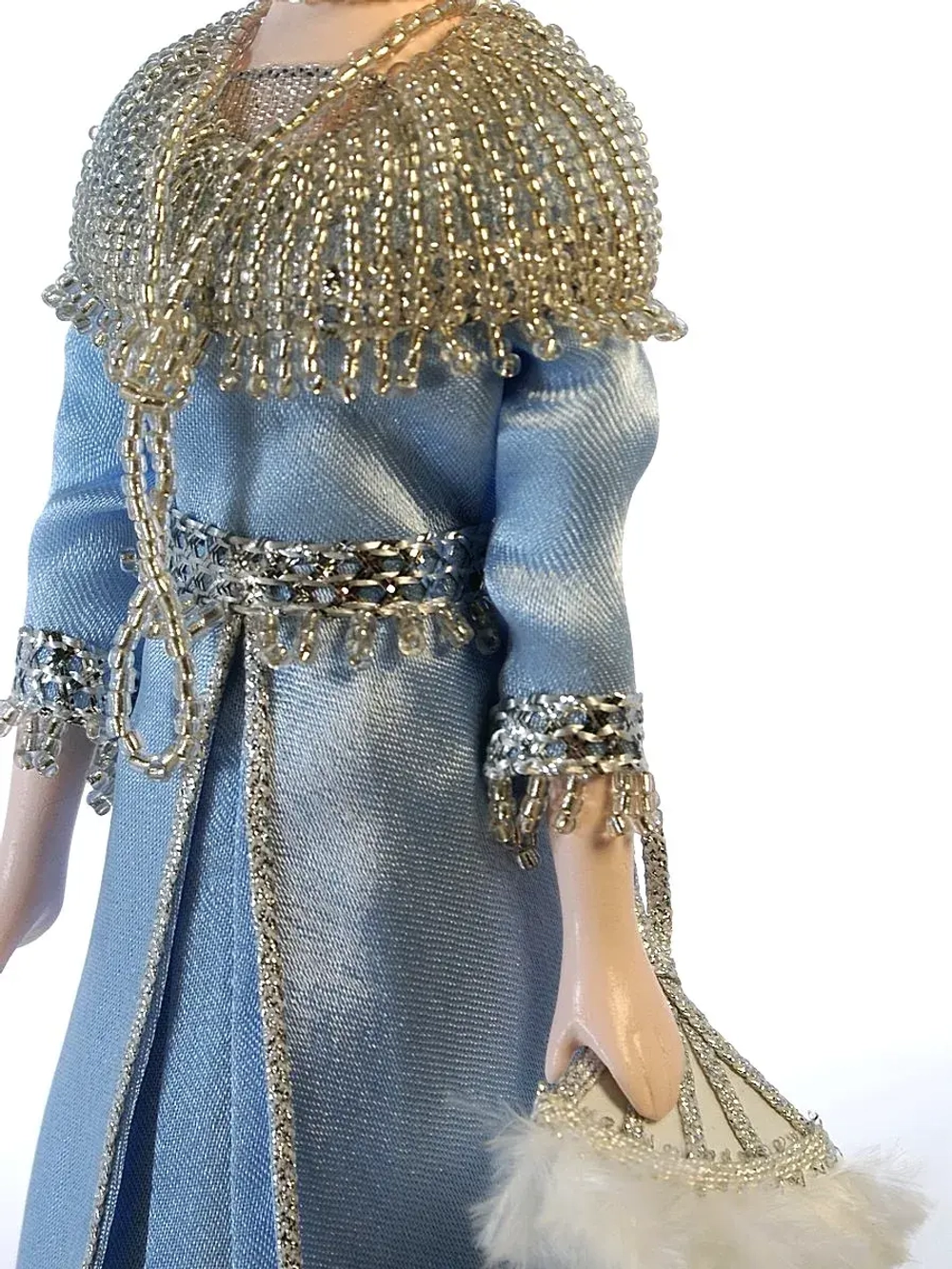 Кукла коллекционная в бисерном платье, Модерн