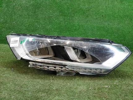 Битая Фара правая VW Passat B8 (2014-2020) LED