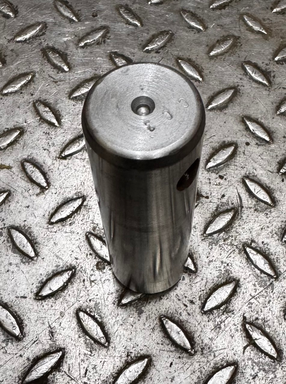 Палец 61U2-07041