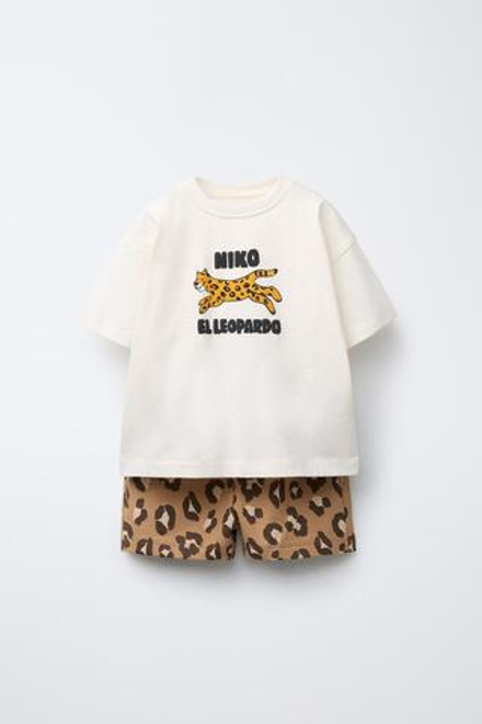 ZARA КОМПЛЕКТ ИЗ ФУТБОЛКИ И ШОРТОВ JOGGING С АНИМАЛИСТИЧЕСКИМ ПРИНТОМ, СВЕТЛО-КОРИЧНЕВЫЙ