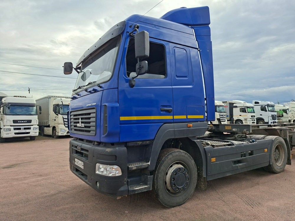 МАЗ 5440 4x2 Седельный тягач 544028-520-031 (Дизельный, 11,6 л, 423 л.с., МТ)