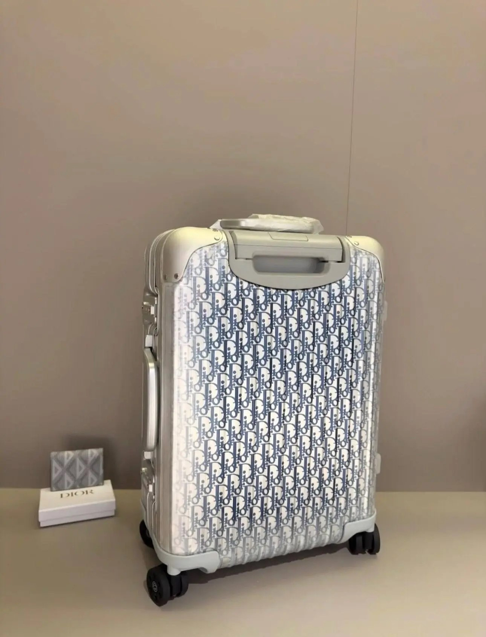 Чемодан Rimova Dior