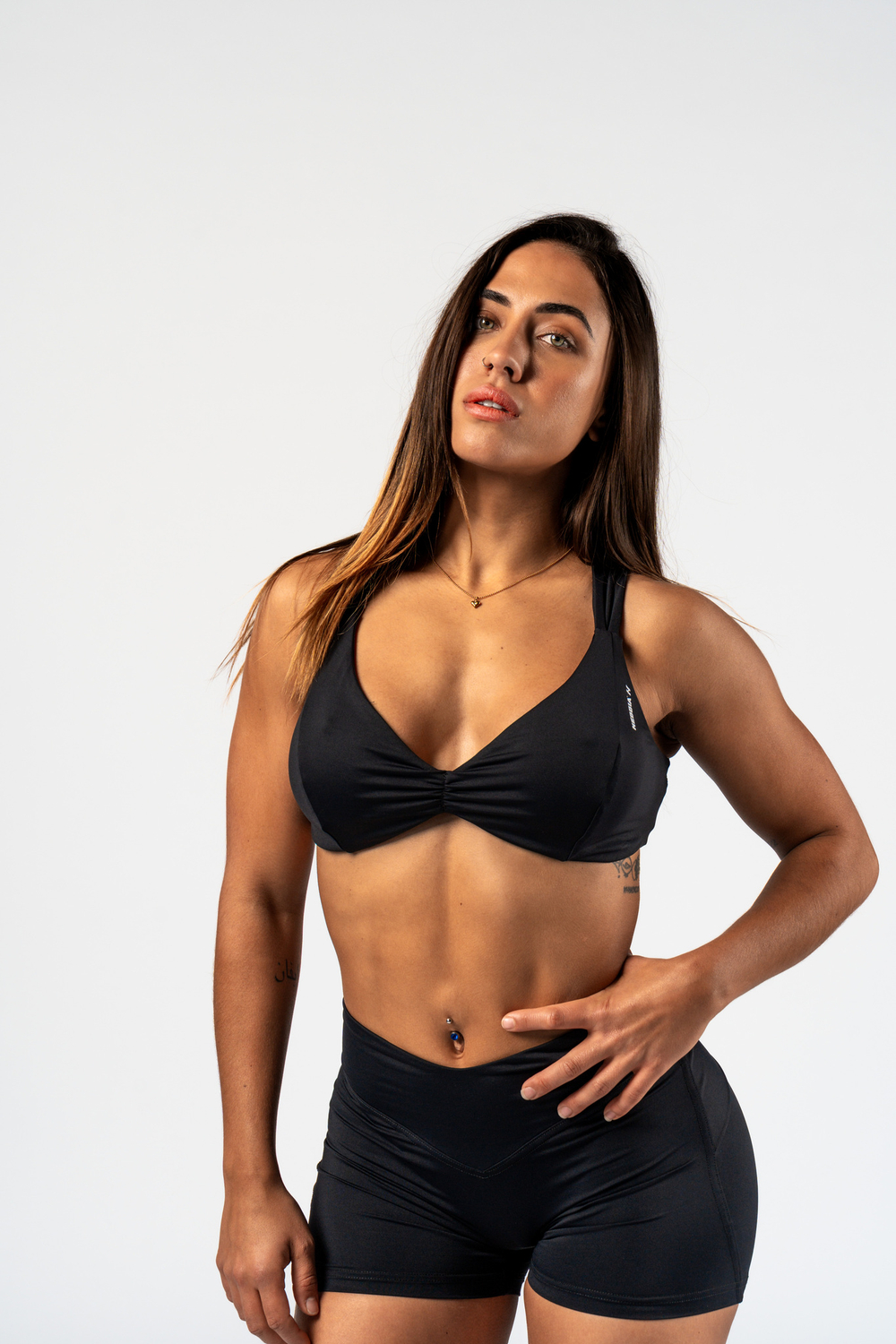 Топ Sports Bra STRONG BEAUTY 424 Черный