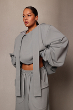 Худи с накладными плечами