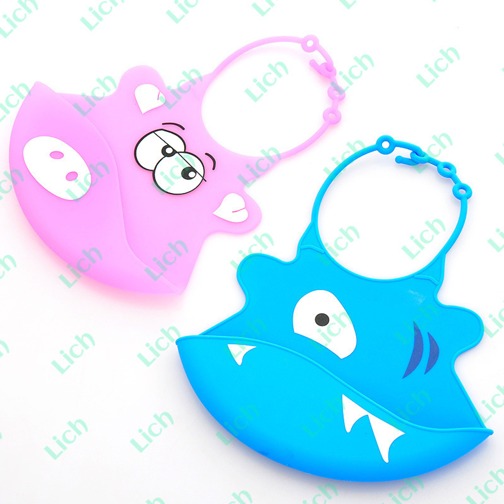 Слюнявчик водонепроницаемый силиконовый