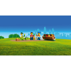 Конструктор LEGO City - Грузовик на рынке 60345