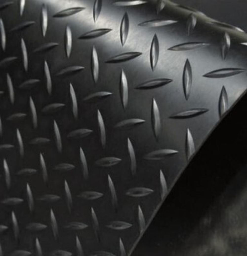 Резиновое покрытие "Ёлочка" ширина 1,5 м, чёрный, рулон 10м