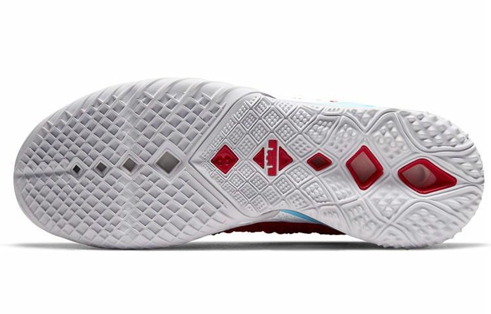 Кроссовки Nike Lebron 18