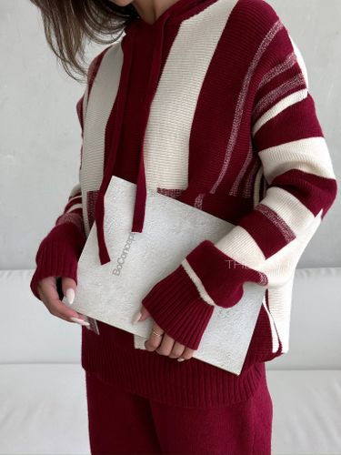 Бордово-белый трикотажный костюм с брюками