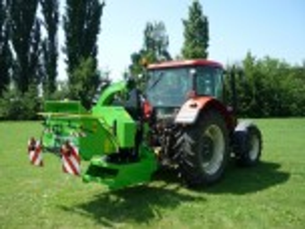Измельчитель веток и древесных остатков LASKI LS 200T - PTO no-stress