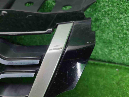 Решетка радиатора Range Rover Velar (2017-2023)