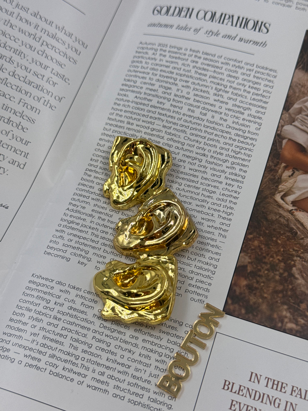 Пуговицы Скиапар. "Ухо" глянцевое лимонное золото