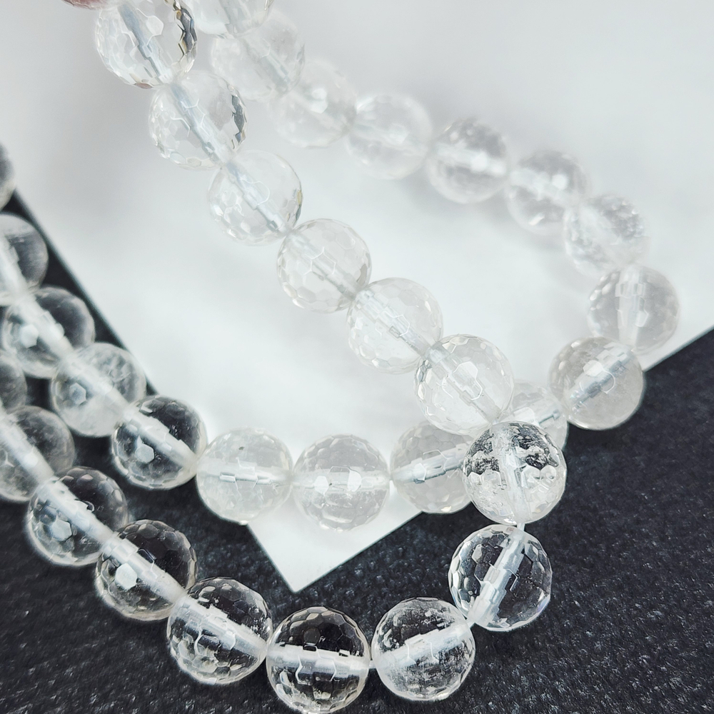 Горный хрусталь (бесцветный кварц), бусины мультиогранка, р-р 8мм, очень красивый экземпляр