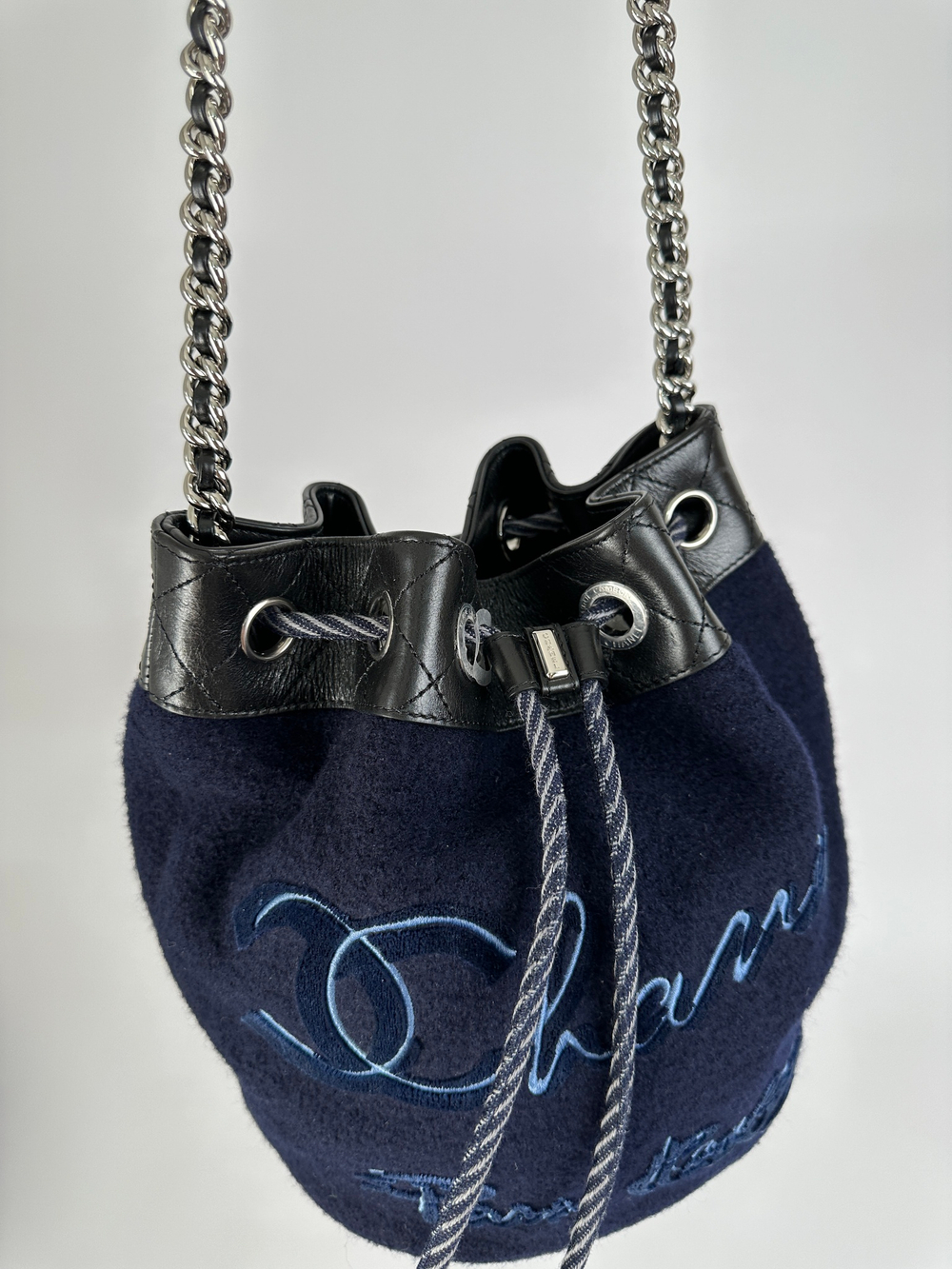 Сумка Chanel Bucket Bag Navy blue