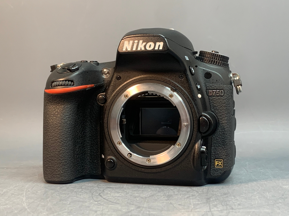 Nikon D750 43.360 кадров