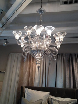 Элегантная хрустальная люстра Baccarat