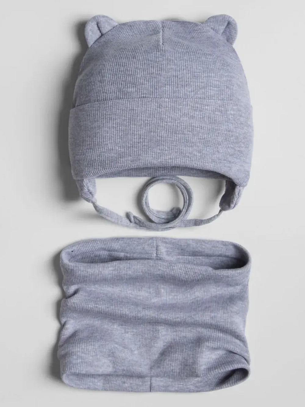 Шапка детская осенняя на завязках и снуд