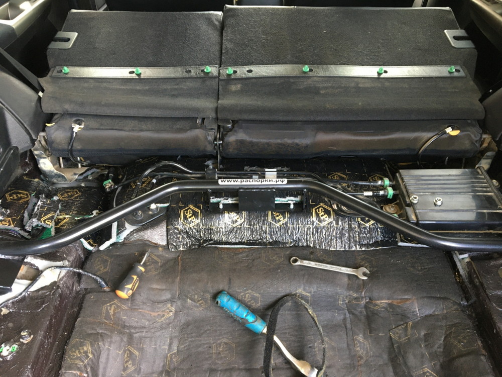Распорка задняя скрытой установки Subaru Forester 3 (SH) и Subaru Impreza (GH)