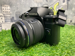 Olympus OM-D E-M10 Mark II kit 14-42mm Новый