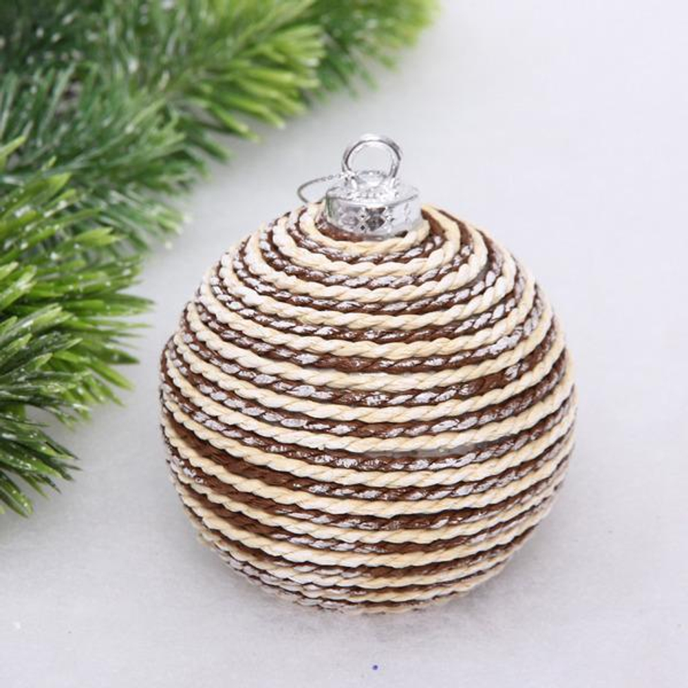 Новогодний шар "Зимнее плетение" 8 см, Бежевый (Серпантин)