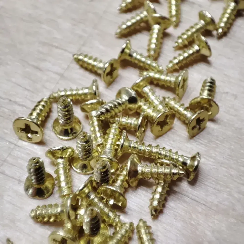 Шуруп - саморез маленький 2*6мм декоративный с потайной головкой (цвет - золото) - 100 штук