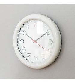 Салют SLT- 66 Часы настенные «DOTCOM»