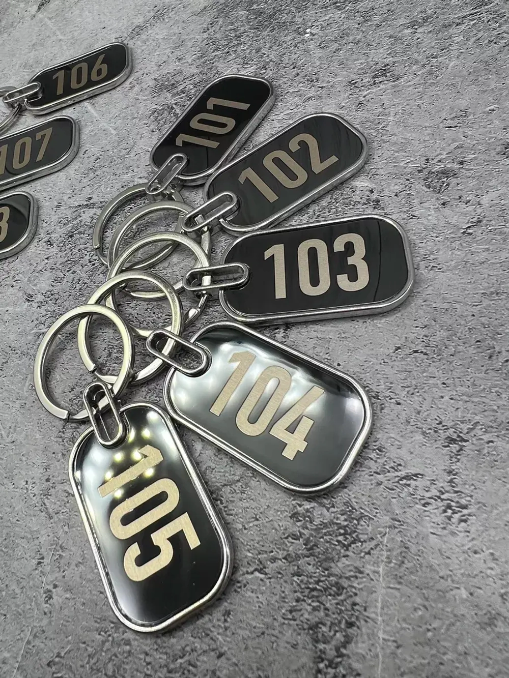 Номерки на ключи металл