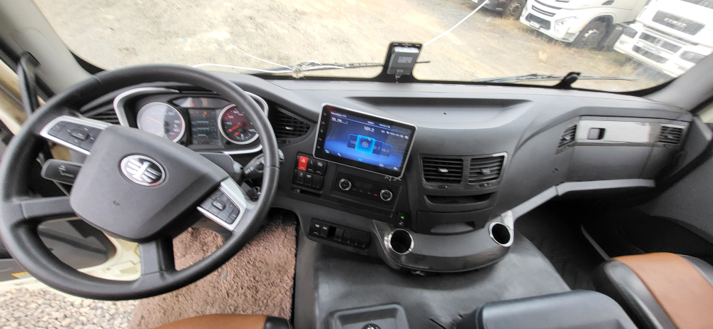 FAW CA 4180 4x2 Седельный тягач CA4180P66K25E5 (Дизельный, 12.5 л, 553 л.с. АТ)