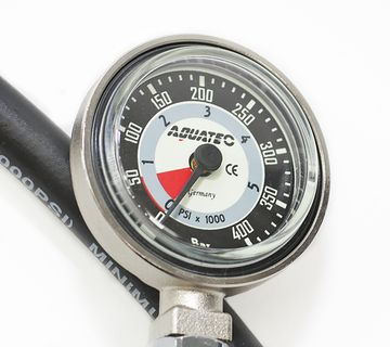 Манометр Aquatec 400 бар с шлангом 80 см