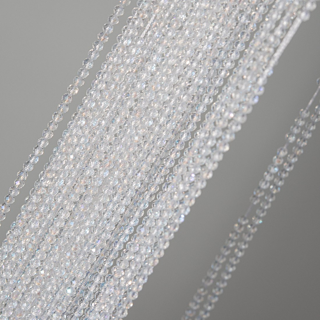 Белая шпинель синтетическая с эффектом лунного камня, 3мм, шар, микроогранка