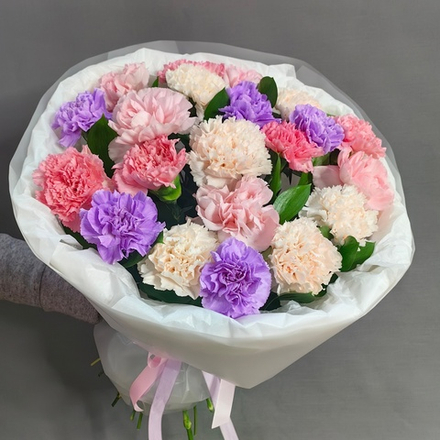 Букет из 21 диантуса в "облачке"