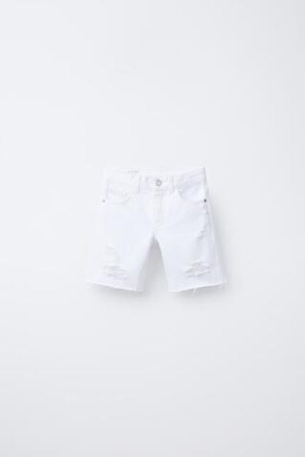 ZARA ДЖИНСОВЫЕ ШОРТЫ, БЕЛЫЙ