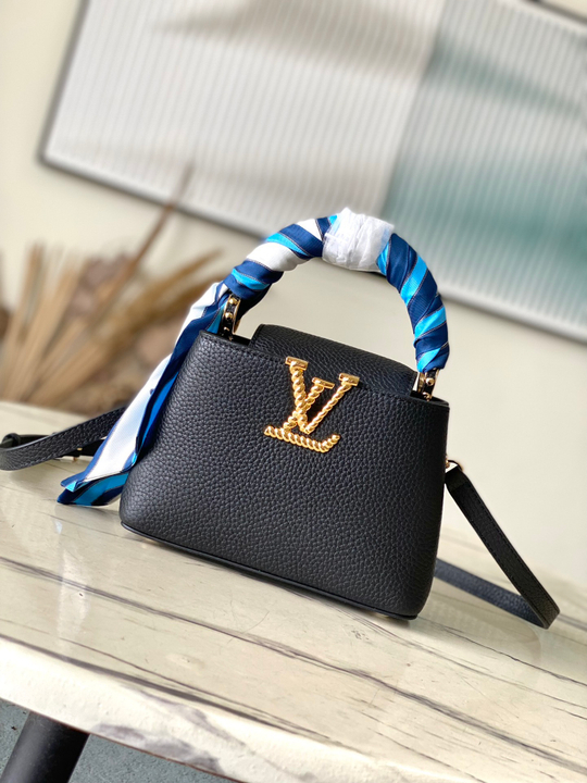 Louis Vuitton Capucines Mini