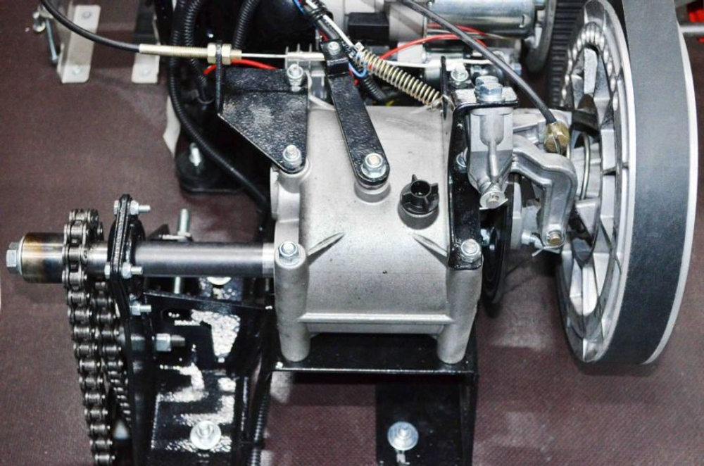 Мотобуксировщик KOIRA T15 ER PRO электростартер, реверс редуктор - задний ход