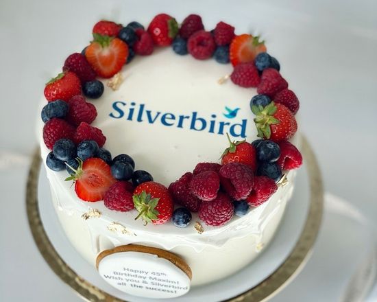 Торт с логотипом на день рождение шефа