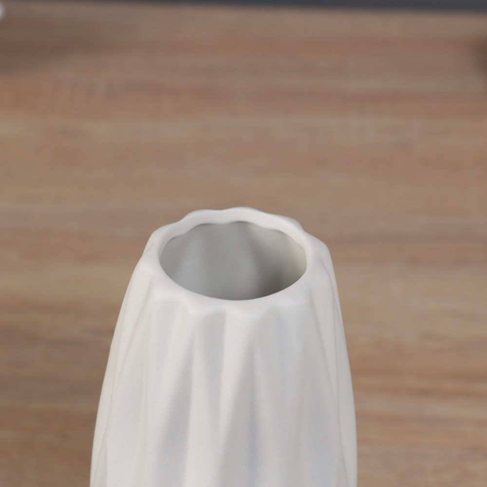 Ваза «Хайди», грани стиль, 20.5×6.5 см, керамика, белая, голубая