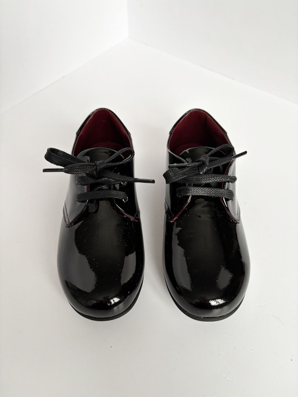 Новые лаковые туфли Dolce & Gabbana, 25