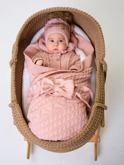 Вязаный конверт на выписку для новорожденного теплый