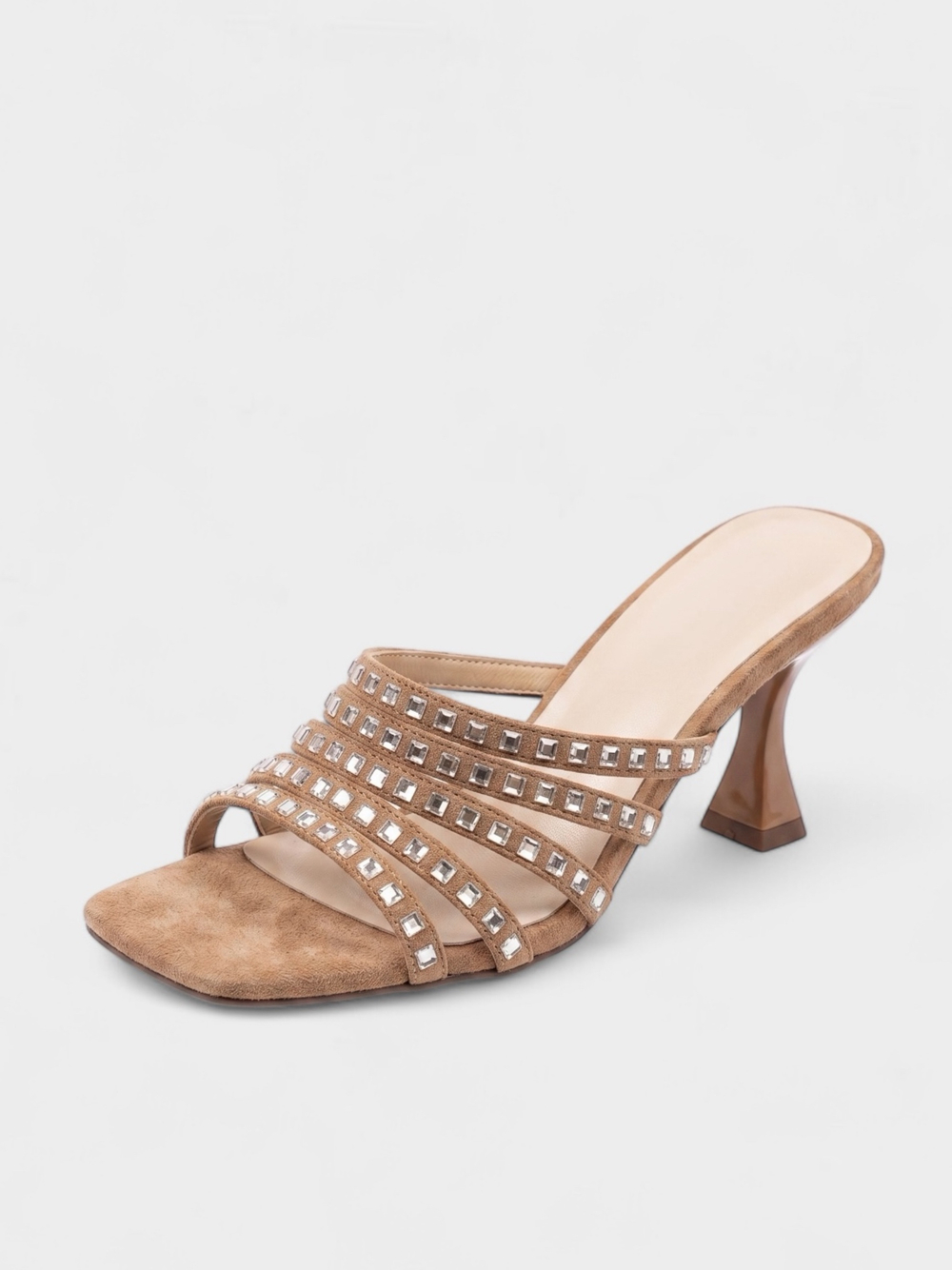 Сабо на каблуке со стразами