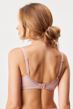 Бюстгальтер с мягкой формованной чашкой на каркасах Elegant (Размер: 90E) (Цвет: черный с бежевым)