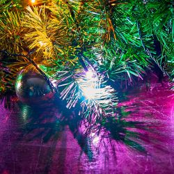 ULD-S1000-100-DGA MULTI-2 IP20 Гирлянда светодиодная. 10м. 100 светодиодов. Голубой. желтый. зеленый. розовый свет. Провод зеленый. ТМ Uniel